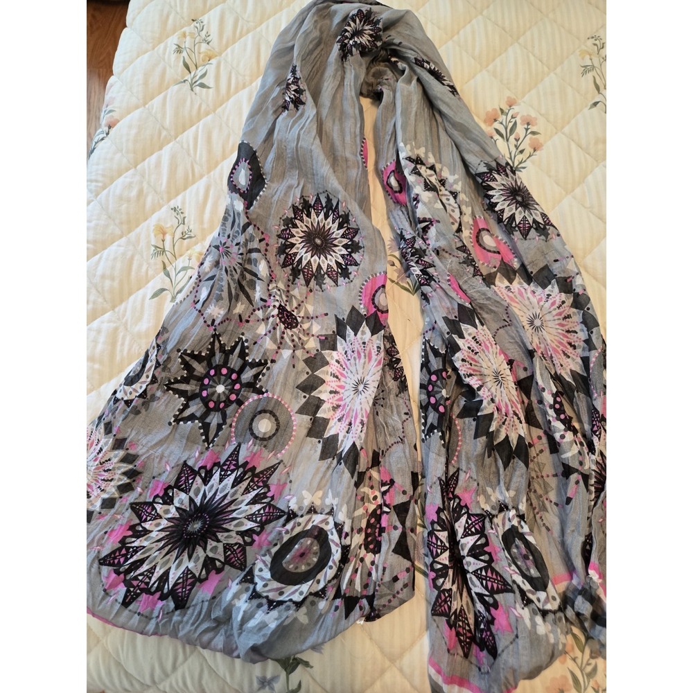 Lot of 4 Womens Gray/Black Scarves Graphic Print "Dream",Mardi Gras,Multicolor. - Picture 4 of 7